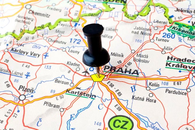 Vienna to Prague - Private Transfer with 2 hours of Sightseeing - Lednice and Valtice for grand estates