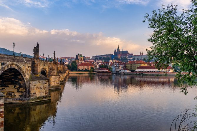 Vienna to Prague - Private Transfer with 2 hours of Sightseeing - Vehicle comfort and luggage space