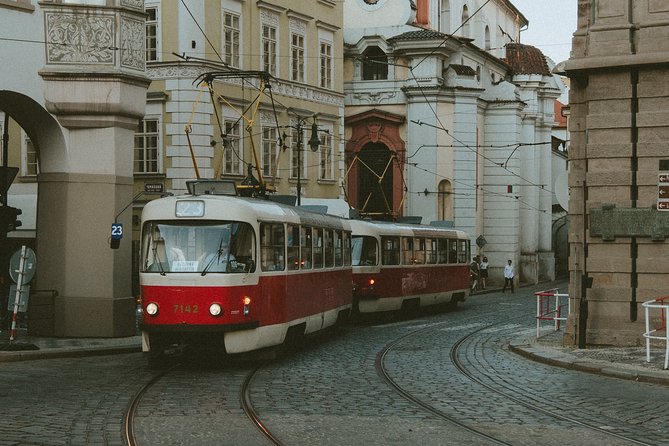 Vienna to Prague - Private Transfer with 2 hours of Sightseeing - Choosing between one stop and two