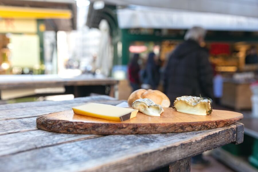 Vienna: Typical Austrian Food Tour with Coffee House Visit - What makes the guides valuable