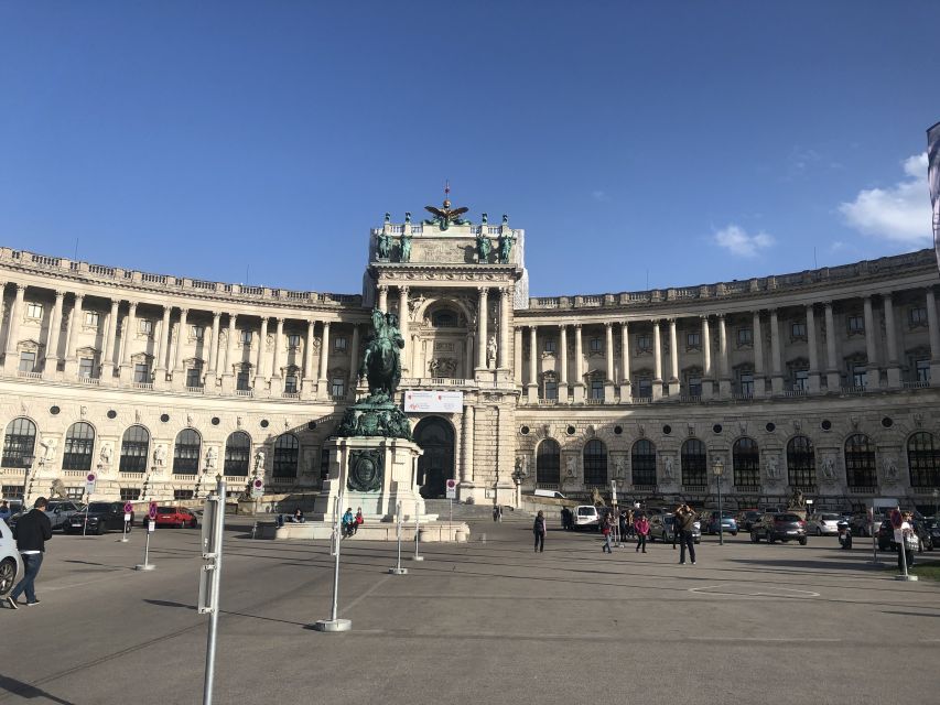 Vienna: Unforgettable Private City Tour - Belvedere Palace gardens and Vienna views