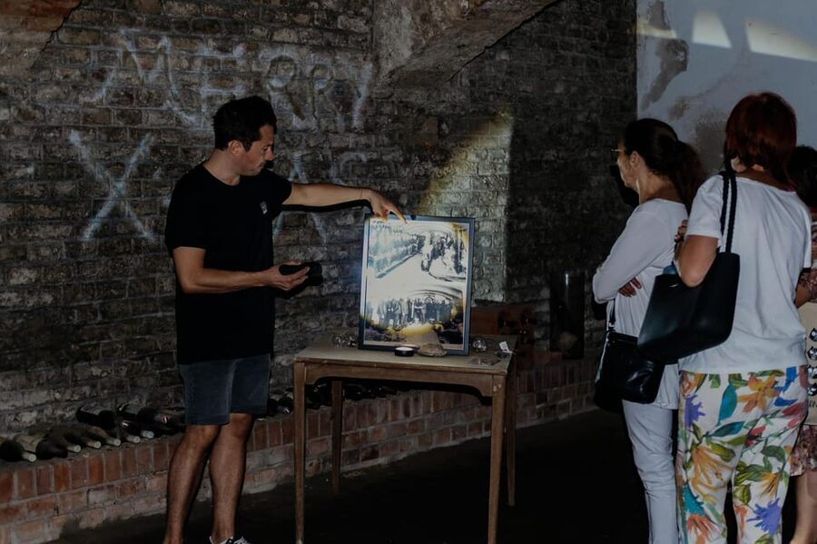 Vienna: Viennese Underworld Guided Walking Tour - Corridors, refuge spaces, and stories from the margins