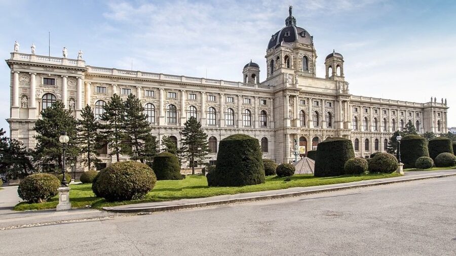 Vienna: Walking Tour of the Historic Ringstrasse - Key points at a glance