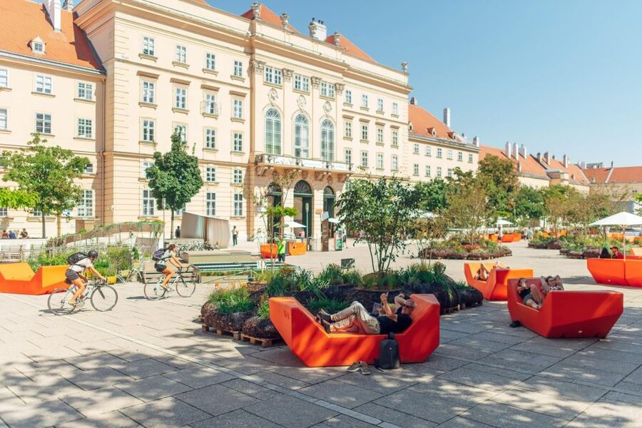 Vienna: Walking Tour of the MuseumsQuartier with Guide - Why MuseumsQuartier deserves a guided introduction