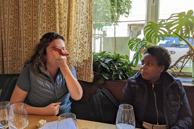 Vienna Woods Wine Tour - Wines, Vines & Good Times! - Winter: less hiking, more wine culture