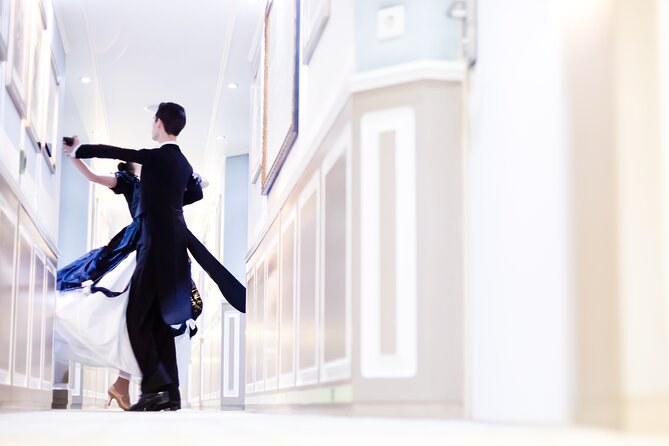 Viennese Waltz Workshop - Dancing to Strauss in an elegant ballroom