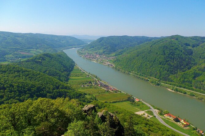 Wachau Valley Kayak & Wine Tour - An early start from Vienna, with the Wachau ahead