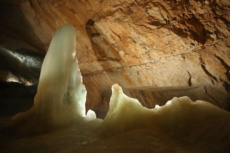 Werfen Ice Caves Private Tour - What the Private Guide Adds