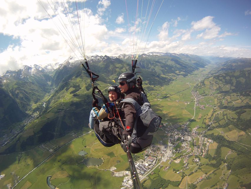 Zell am See: Schmittenhöhe Tandem Paragliding Flight - The cable-car ride to 2,000 meters