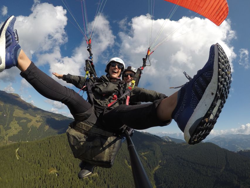 Zell am See: Schmittenhöhe Tandem Paragliding Flight - Clothing, comfort, and practical preparation