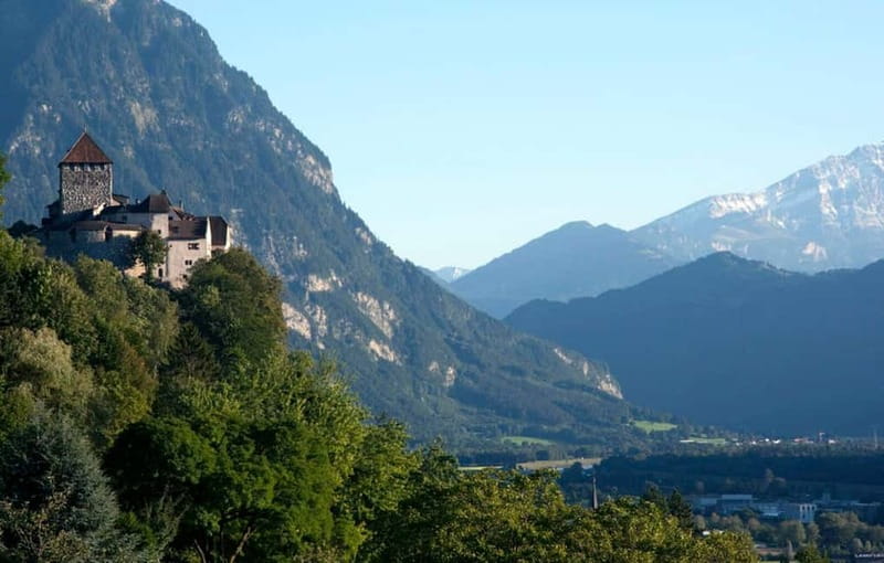 Zurich: Liechtenstein, Austria and Germany Private Day Tour - Who should book this road trip?